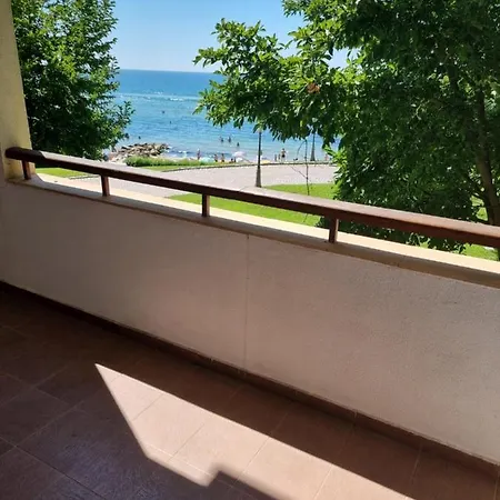 къща на брега на морето влас, Garden Of Eden