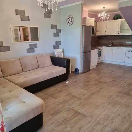 Apartman къща на брега на морето влас, Garden Of Eden Szveti Vlasz