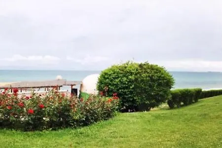 къща на брега на морето влас, Garden Of Eden Apartman Szveti Vlasz