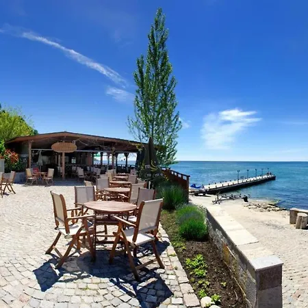 къща на брега на морето влас, Garden Of Eden Apartman *