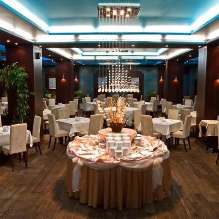 къща на брега на морето влас, Garden Of Eden Apartman Szveti Vlasz