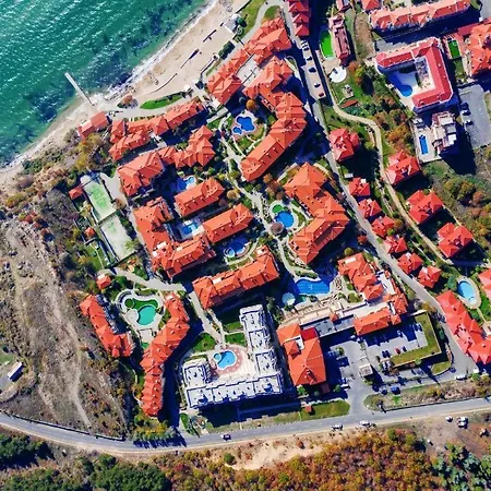 къща на брега на морето влас, Garden Of Eden Apartman *