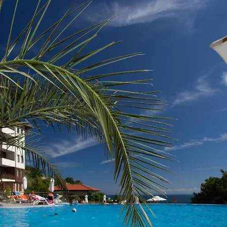 къща на брега на морето влас, Garden Of Eden Apartman Szveti Vlasz