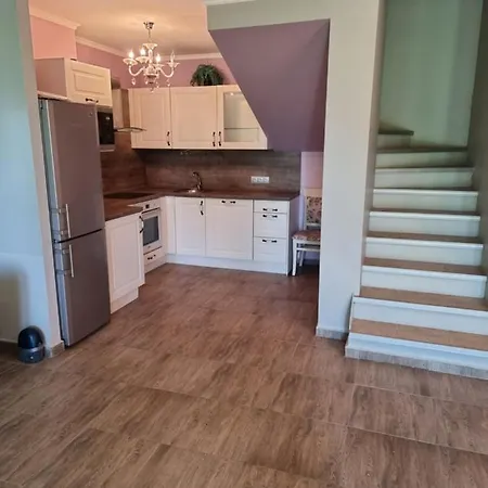 Apartment къща на брега на морето влас, Garden Of Eden