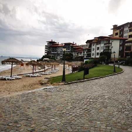 къща на брега на морето влас, Garden Of Eden スヴェティ・ヴラス