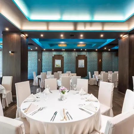 къща на брега на морето влас, Garden Of Eden アパート