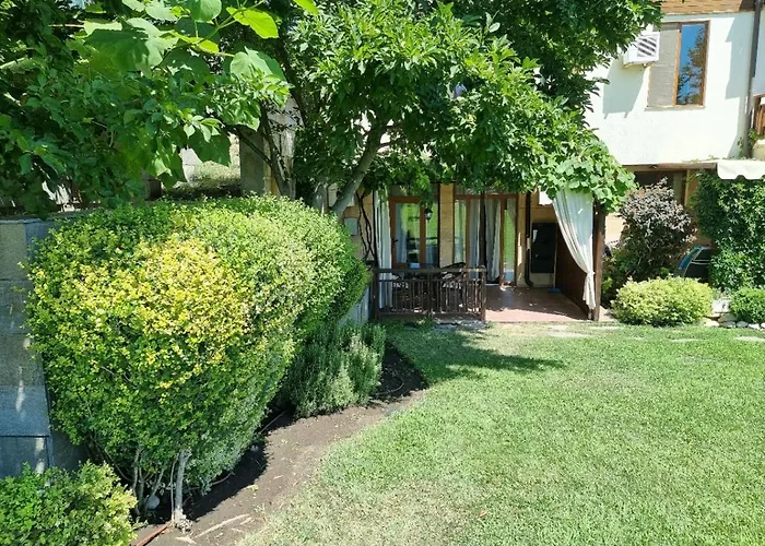 къща на брега на морето влас, Garden Of Eden *