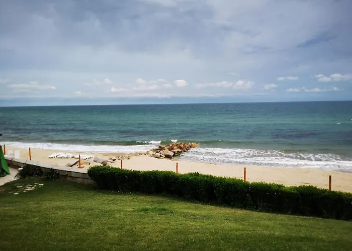 Apartament къща на брега на морето влас, Garden Of Eden Święty Włas