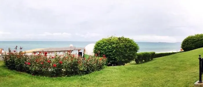 къща на брега на морето влас, Garden Of Eden Apartament Święty Włas