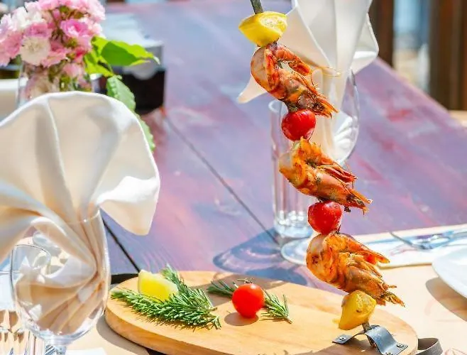 къща на брега на морето влас, Garden Of Eden Apartament *