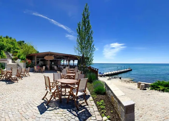 къща на брега на морето влас, Garden Of Eden Apartament *