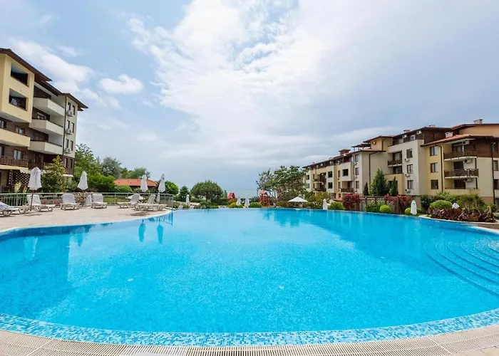 къща на брега на морето влас, Garden Of Eden Apartament Święty Włas