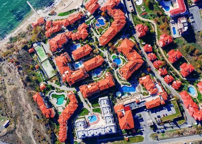 къща на брега на морето влас, Garden Of Eden Apartament *